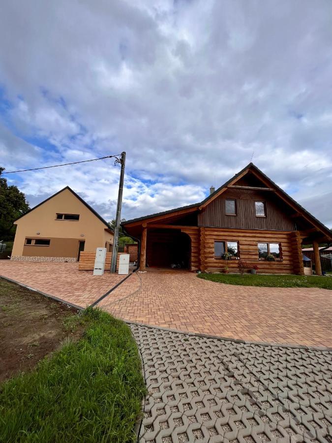Ferienwohnung U Srubu Moravany  Exterior foto
