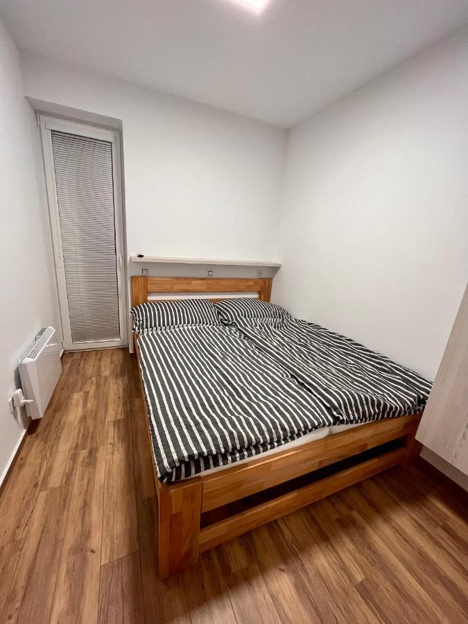 Ferienwohnung U Srubu Moravany  Exterior foto