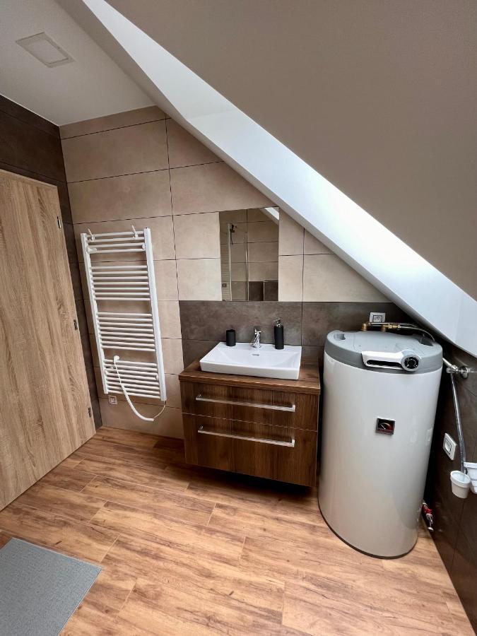 Ferienwohnung U Srubu Moravany  Exterior foto