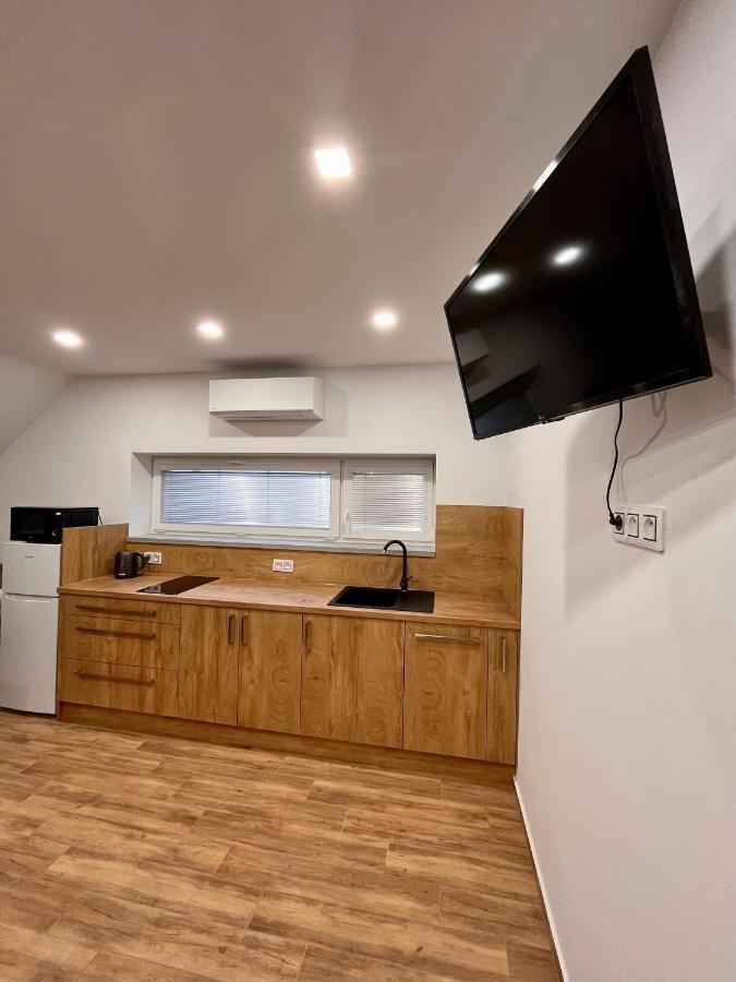 Ferienwohnung U Srubu Moravany  Exterior foto