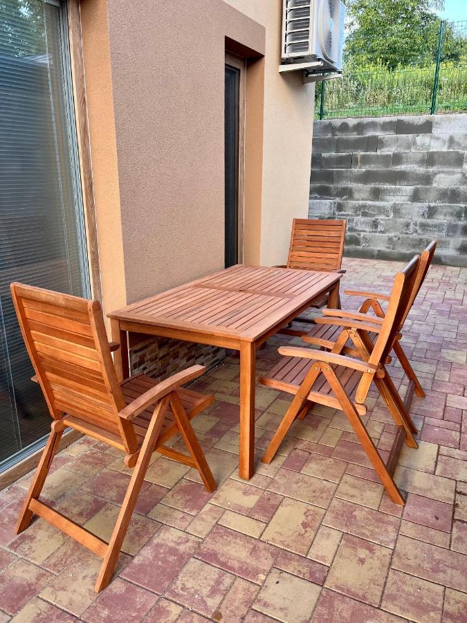 Ferienwohnung U Srubu Moravany  Exterior foto
